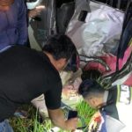 Minibus Hantam Motor di Jalan Raya Desa Kurau, Satu Keluarga Tewas 