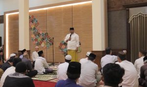 Awal Ramadan, Pj Gubernur Babel Safrizal Ajak OPD Tarawih Bersama di Rumdin