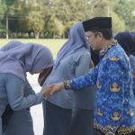 Bupati Algafry Pimpin Upacara Bulanan Sekaligus Halalbihalal Bersama Pegawai