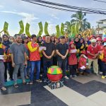 Pertahankan Adipura, Bupati Riza Berikan Bonus dan Paket Daging Kurban kepada Petugas Kebersihan