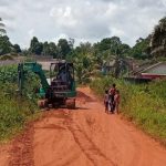 Perbaikan Jalan Akses, Bantuan CSR PT MAS untuk Warga Desa Bukit Layang