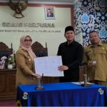 Perda Retribusi Masuk Tapak Kawasan Wisata Pasir Padi dan Izin Penjualan Miras Resmi Dicabut