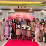 Sambut Hari Kebaya Nasional, Srikandi PLN Berbagi Bersama Dhuafa Lansia