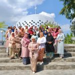 Srikandi PLN Goes To School Peringati Hari Anak dan Hari Kebaya Nasional