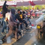 Unjuk Rasa Menolak Hasil Pilkada di Bangka Selatan Ricuh, Polisi Sigap Pukul Mundur Pendemo
