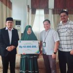 Kades Ronie Temani Tiga Orang Ahli Waris Asal Desa Perlang Terima Santunan dari BPJS Tenaga Kerja