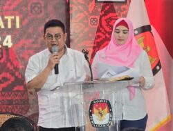 Debat Publik Perdana, Riza-Debby Sampaikan Visi Misi di Periode 2024-2029, Pastikan Program Unggulan Tetap Berlanjut