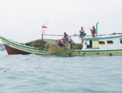 PT Timah Bersama Kelompok Nelayan Batu Kemiri Tenggelamkan Puluhan Rumpon di Bangka Tengah