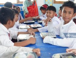 Kolaborasi Bersama HNSI Bangka, PT Timah Gelar Makan Bergizi di SDN 04 Puding Besar