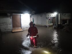 68 Rumah di Rawa Bangun Terendam Banjir, Puluhan Personel Damkar PB Dikerahkan Bantu Keringkan Air