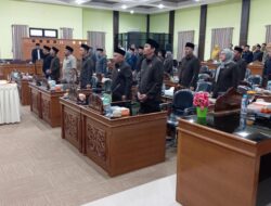 DPRD Bangka Tengah Gelar Paripurna Pengumuman Usulan Pemberhentian Algafry Rahman-Era Susanto
