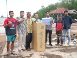 Tingkatkan Hasil Tangkapan Nelayan, PT Timah Berikan Bantuan Bagi Kelompok Nelayan Sanggedu Desa Beruas