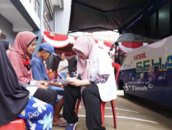 Mobil Sehat PT Timah Hadir di Pasar Toboali, Ratusan Warga Antusias Periksa Kesehatan