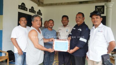 Kado Imlek dari PT Timah: Ko Ajam Terima Mesin Tempel dari PT Timah, Bisa Melaut Lebih Jauh