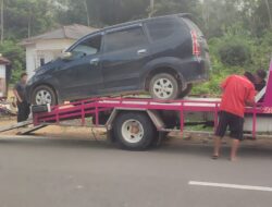 Adu Kambing Motor vs Mobil di Jalan Desa Beruas, 1 Orang Tewas 