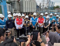 Lawatan ke Banjarmasin, Menteri Bahlil Pastikan Listrik PLN Aman Layani Idulfitri