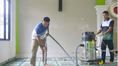 Hadirkan Lingkungan Ibadah yang Bersih dan Nyaman, Sobat Aksi Ramadan BUMN dan PT Timah Bersihkan Musala Al Mukhbitin