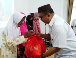 Ramadan Berbagi Keberkahan, PT Timah Bagikan Ratusan Paket Sembako dan Takjil Bagi Masyarakat di Kabupaten Bangka