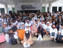 Rombongan Terakhir Dilepas Menuju Pulau Bangka, Ratusan Pemudik Nikmati Mudik Aman Sampai Tujuan Bersama PT Timah