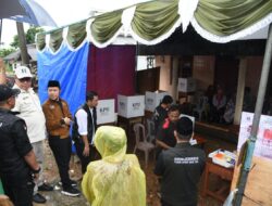 Pimpinan Bawaslu RI Herwyn JH Malonda Pantau Langsung Perhitungan Suara Ulang di Bangka Barat