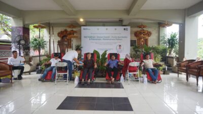 Kegiatan Sosial dan Lingkungan Semarakkan Dharma Santi BUMN 2025 di Regional Palembang
