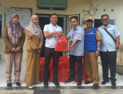 PT Timah Serahkan Bantuan Makanan Cepat Saji Bagi Warga Pangkalpinang Terdampak Banjir