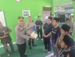 Ajak Insan Pers Kunjungi 2 Panti Asuhan Di Pangkalpinang, Kapolda Babel Berbagi Al-Quran