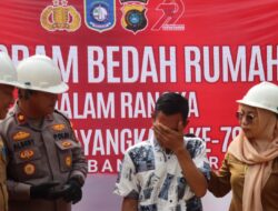 Dua Warga Mentok Terharu Rumahnya Dibedah Polres Bangka Barat 