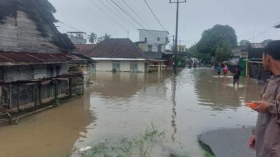 Sejumlah Wilayah di Toboali Kembali Terendam Banjir, Damkar PB Terjunkan 25 Petugas