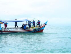 PT Timah Tenggelamkan Artificial Reef, Nelayan Tanjung Kubu Bangka Selatan Jadi Lebih Mudah Tangkap Ikan