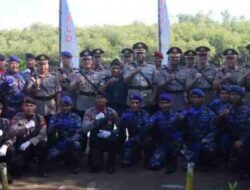 Peringati Hari Bhayangkara ke-79, Polres Bangka Tengah Tabur Bunga di Dermaga Penyeberangan Desa Kurau
