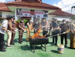 Kejari Bangka Tengah Musnahkan Barang Bukti 51 Perkara Inkrah
