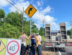 Ditlantas Polda Babel Pasang Rambu Lalu Lintas Di 10 Titik Pangkalpinang – Kabupaten Bangka