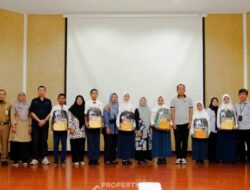 Harumkan Asa, Lepas dengan Haru: Orang Tua Hantarkan Anak ke Pemali Boarding School PT Timah