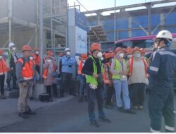 Kolaborasi Akademisi dan Industri, Dosen dan Mahasiswa ITB Kunjungi Fasilitas Pengolahan PT Timah