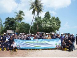 Jaga Ekosistem Pantai Batu Bedaun Bangka Belitung, PT Timah Kolaborasi dengan Karang Taruna Desa Rajik Tanam Ribuan Mangrove