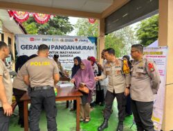 Meski Hujan, Gerakan Pangan Murah Polsek Sungailiat Diserbu Warga, 4 Ton Beras SPHP Habis Terjual