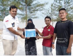 Promosikan Destinasi Wisata Bangka Tengah dan Rayakan HUT ke-80 RI, PT Timah Bersama Komunitas Peduli Kampung Gelar Festival Pantai Menuang