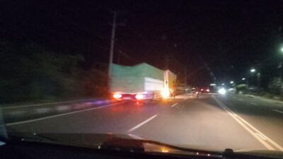 Aneh, Konvoi 2 Truk Bermuatan Sagu dari Pelabuhan Sadai Diduga Dapat Pengawalan