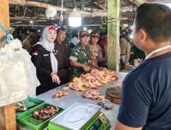 Wabup Debby bersama Forkopimda Pantau Ketersediaan dan Harga Bahan Pokok di Pasar Terminal Toboali
