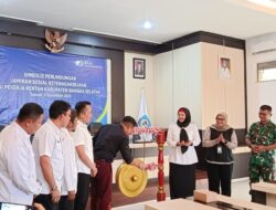 Wabup Debby Launching Program Perlindungan Jaminan Sosial untuk Pekerja Rentan di Basel