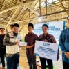 YBM PLN Babel Salurkan Bantuan Perbaikan Ruang Belajar Ponpes Terdampak Puting Beliung