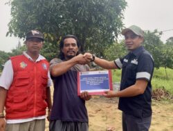 PT Timah Bantu Perbaikan Akses Jalan Nelayan di Penyusuk, Dukung Kelancaran Aktivitas Ekonomi Pesisir