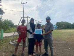 Dukung Sportivitas Atlet Muda, PT Timah Beri Bantuan ke Teluk Uma Youth Football Karimun