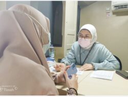 Berobat Jadi Lebih Dekat, Ratusan Warga Mentok Datangi Mobil Sehat PT TIMAH Tbk