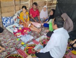 Pemkab Bateng Bersama Baznas Serahkan Bantuan Genting untuk Keluarga Berisiko Stunting di Sungaiselan