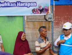 Cahaya dan Harapan di HLN ke-80: PLN Sambungkan Listrik Gratis bagi Keluarga Prasejahtera di Padang