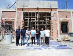 Dukung Perluasan Masjid di Temberan, PT TIMAH Tbk Serahkan Bantuan untuk Masjid Al Hikmah