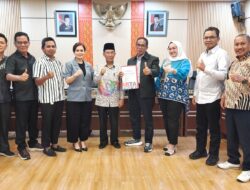 Tetapkan 7 Anggota KPID Terpilih Periode 2025-2028, Komisi I Harap Terus Membangun dan Membina Penyiaran