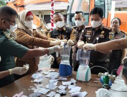 Kejari Basel Tuntaskan Pemusnahan Barang Bukti Periode Mei-November, Senpi Rakitan, Sabu hingga Ekstasi Dihancurkan
